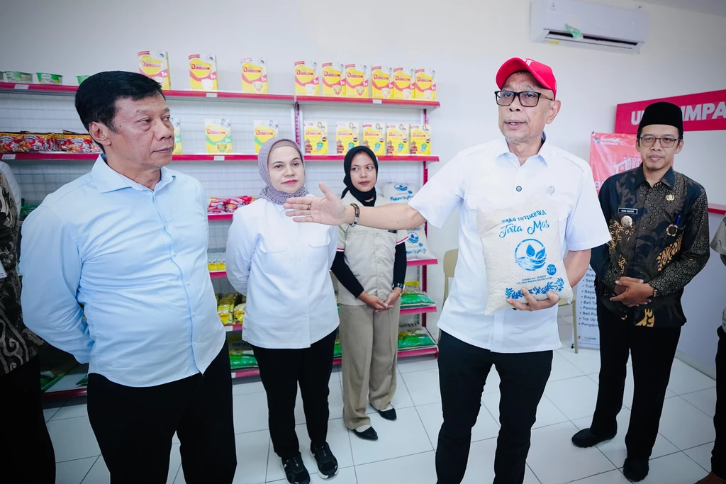 Tinjau Kopdes Merah Putih di Magelang, Wamensos Dorong Koperasi Sediakan Kebutuhan Pokok Terjangkau
