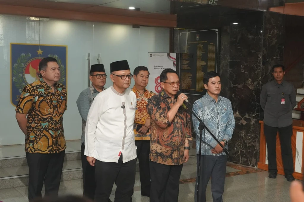 Mendagri Minta Pemda Dukung Pembenahan Layanan Haji dan Umrah