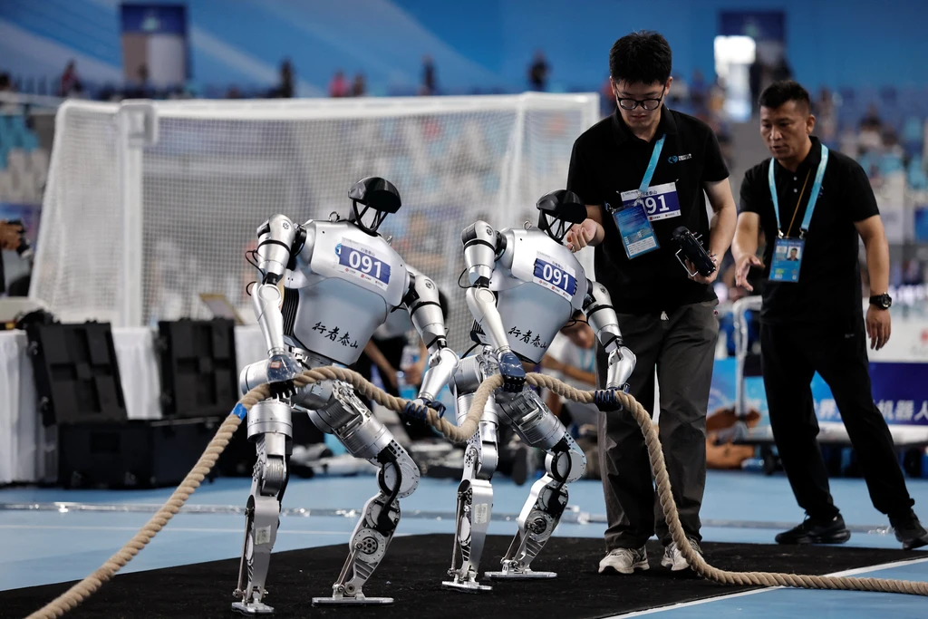 2.056 Robot Humanoid dari 16 Negara Adu Ketangkasan di Beijing
