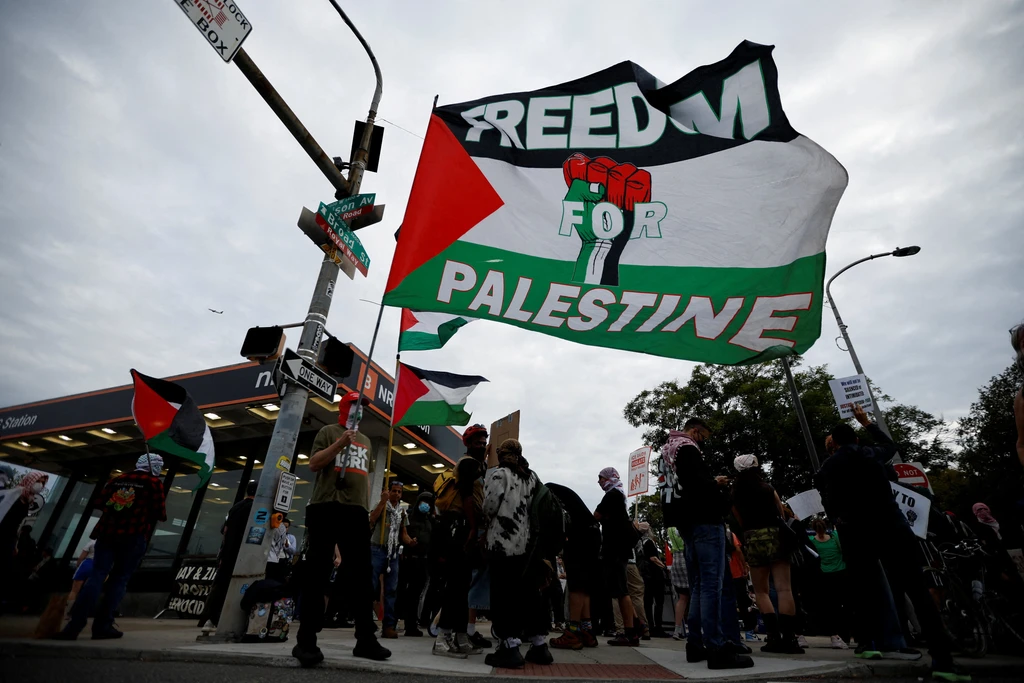 Aksi Pro-Palestina Digelar Dekat Konser Ed Sheeran di Philadelphia