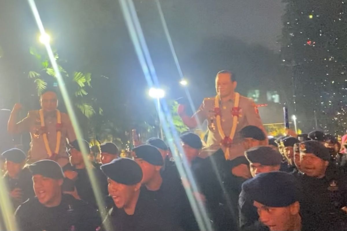 Polda Metro Gelar Arak-arakan untuk Lepas Asep Edi Suheri dan Dekananto Eko Purwono