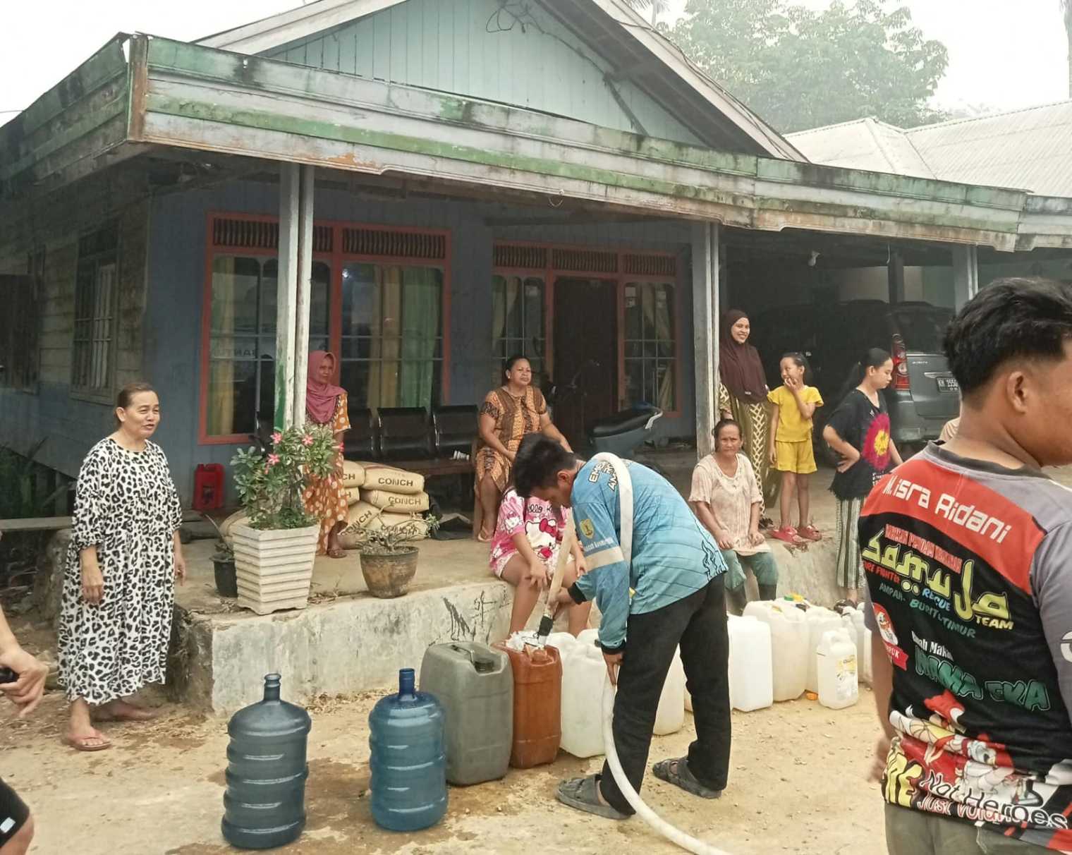 Pemprov Kalteng Salurkan 10,8 Juta Liter Air Bersih, Enam Kabupaten Jadi Sasaran Bantuan