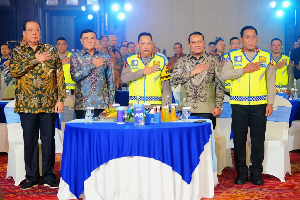 Kapolri Luncurkan STNK Digital dan Sistem Bayar Tilang Lewat Aplikasi